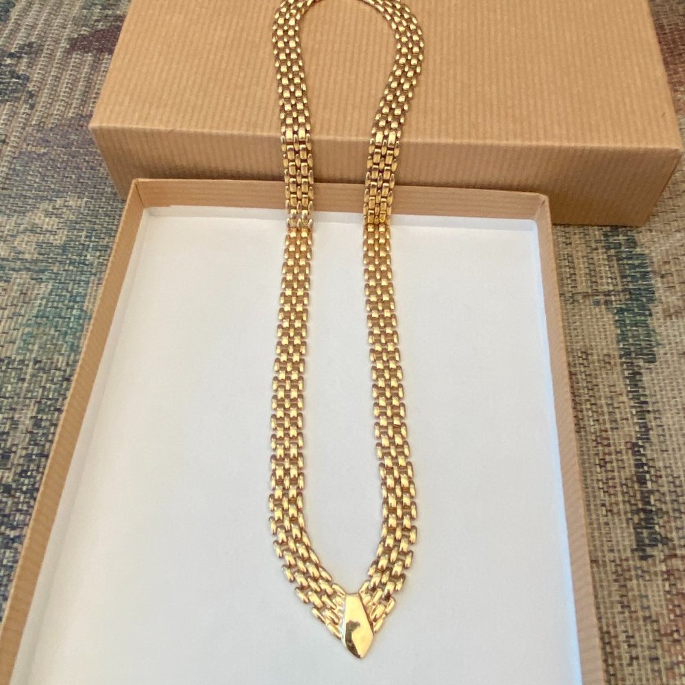 Goldtone Chevron style necklace